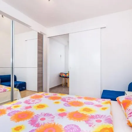 Tin 2 Διαμέρισμα *